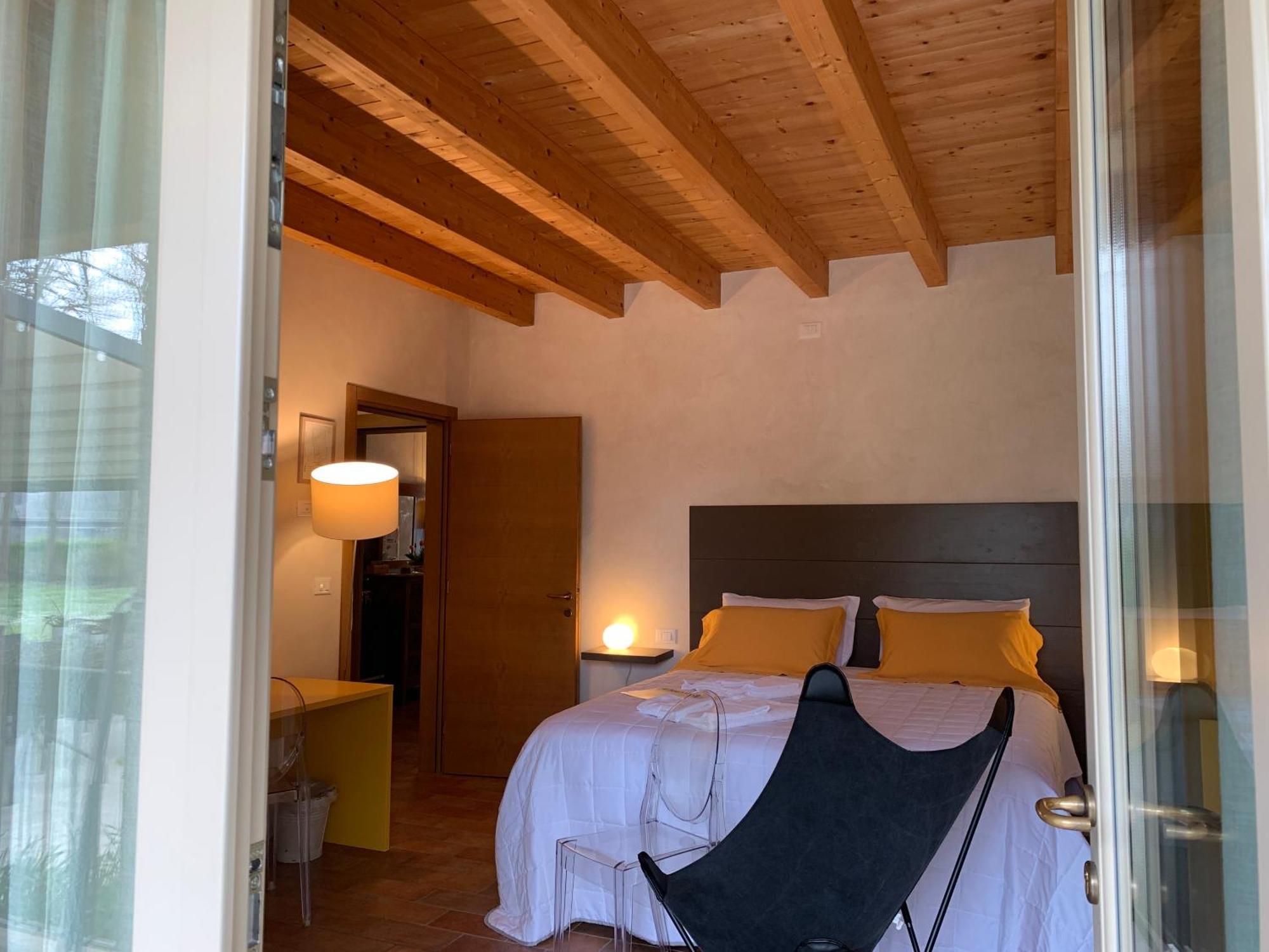 L'Isolo B&B E Case Vacanza Monzambano Bagian luar foto
