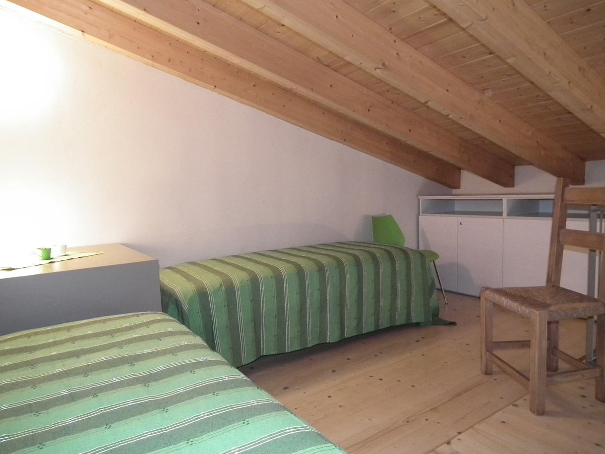 L'Isolo B&B E Case Vacanza Monzambano Bagian luar foto