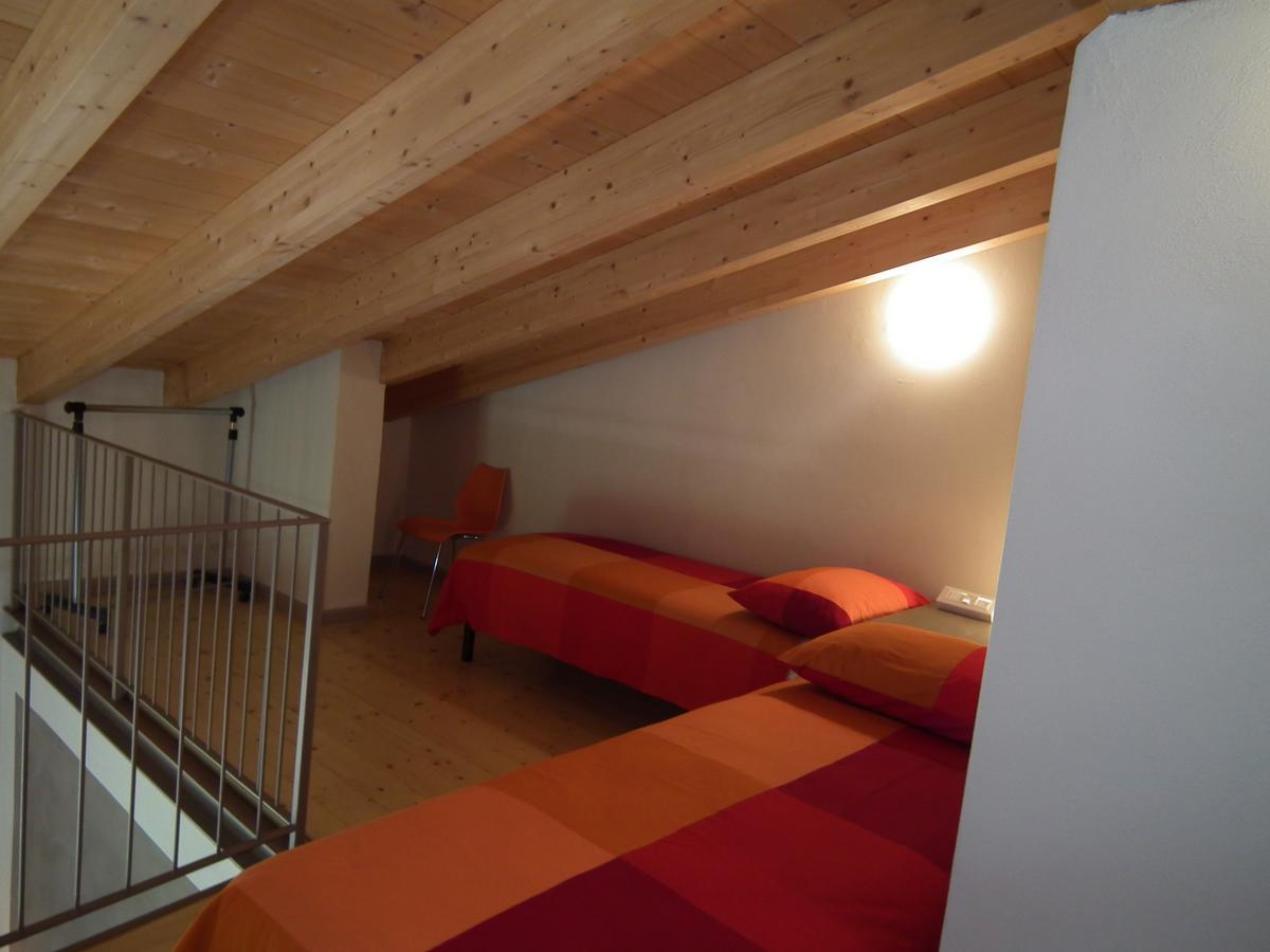L'Isolo B&B E Case Vacanza Monzambano Bagian luar foto