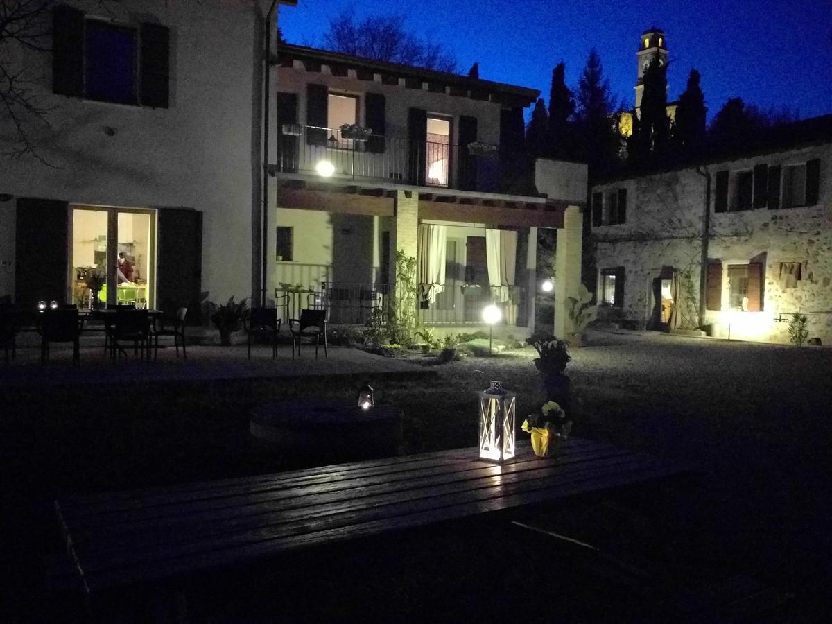 L'Isolo B&B E Case Vacanza Monzambano Bagian luar foto