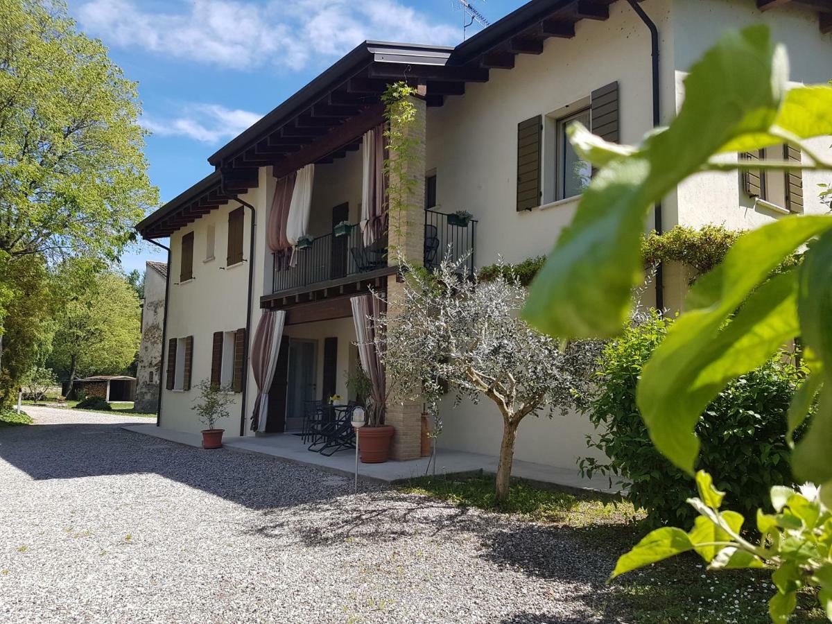 L'Isolo B&B E Case Vacanza Monzambano Bagian luar foto