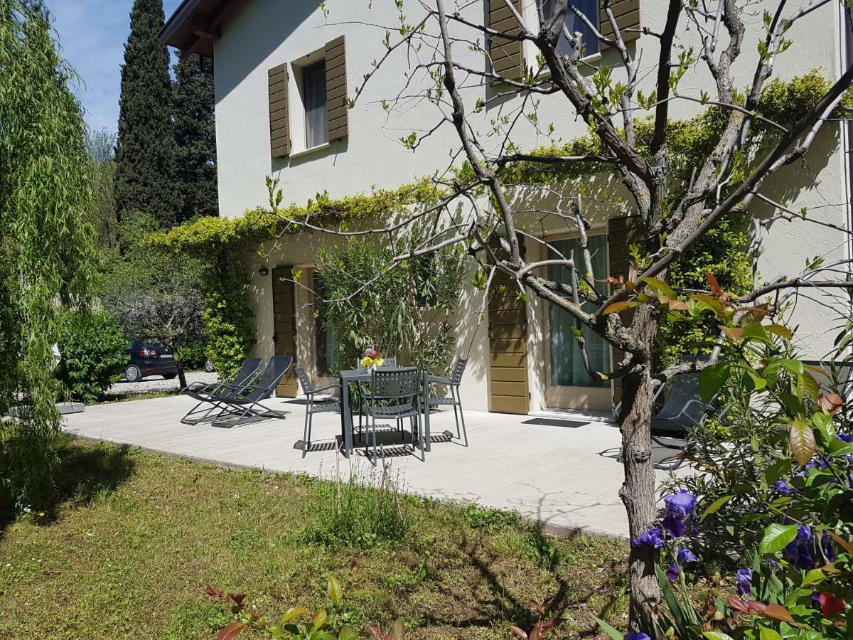 L'Isolo B&B E Case Vacanza Monzambano Bagian luar foto