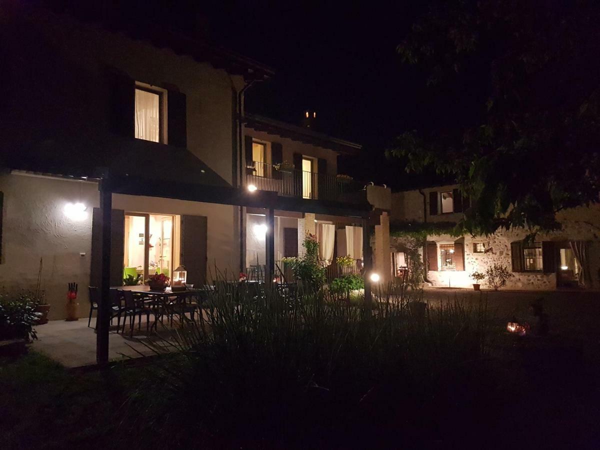 L'Isolo B&B E Case Vacanza Monzambano Bagian luar foto