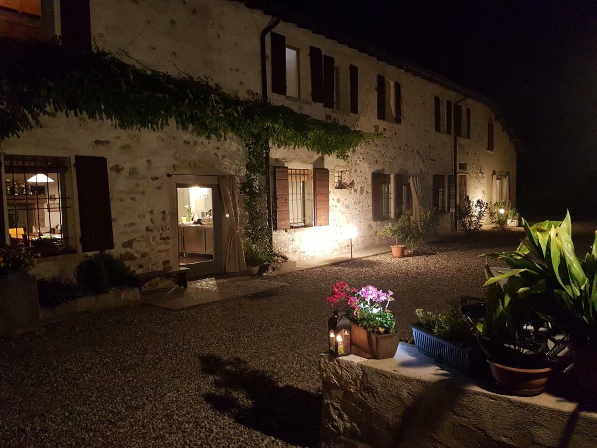 L'Isolo B&B E Case Vacanza Monzambano Bagian luar foto