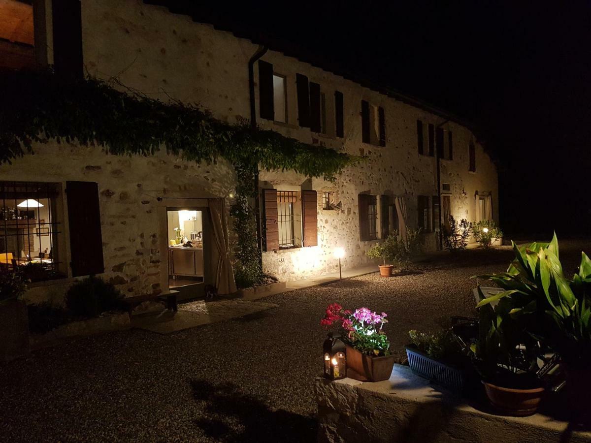 L'Isolo B&B E Case Vacanza Monzambano Bagian luar foto