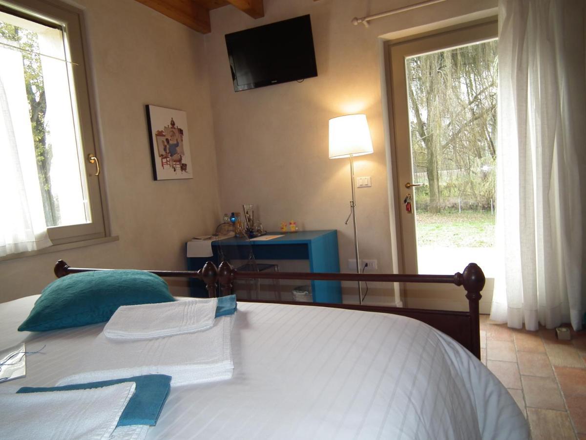 L'Isolo B&B E Case Vacanza Monzambano Bagian luar foto